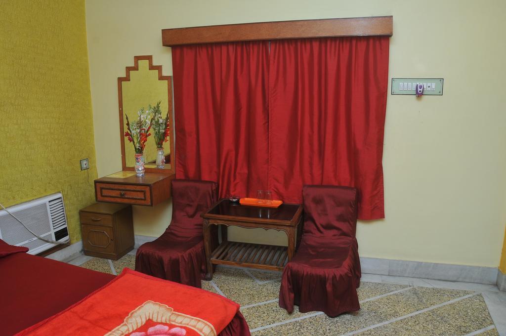 New Hotel White Palace Калькутта Номер фото