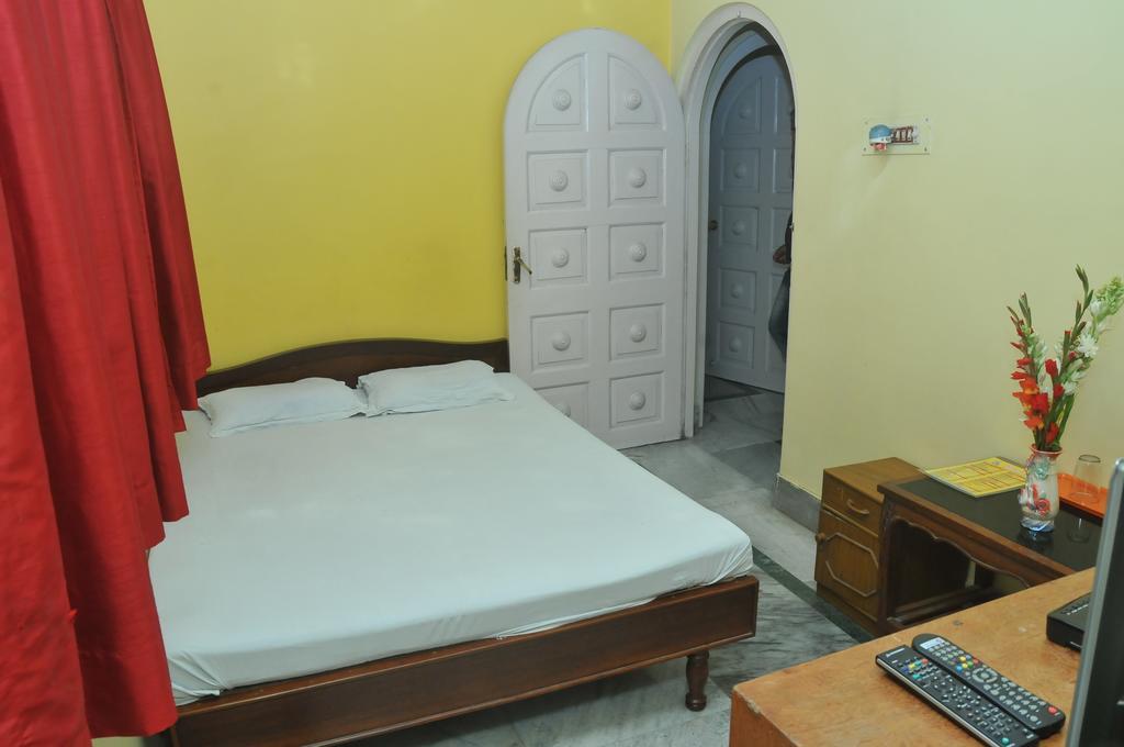 New Hotel White Palace Калькутта Номер фото